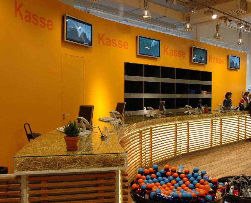 Innenausbau Globetrotter Hamburg Eysel e Gr chenig Innenausbau Globetrotter Hamburg Eysel e Gr chenig